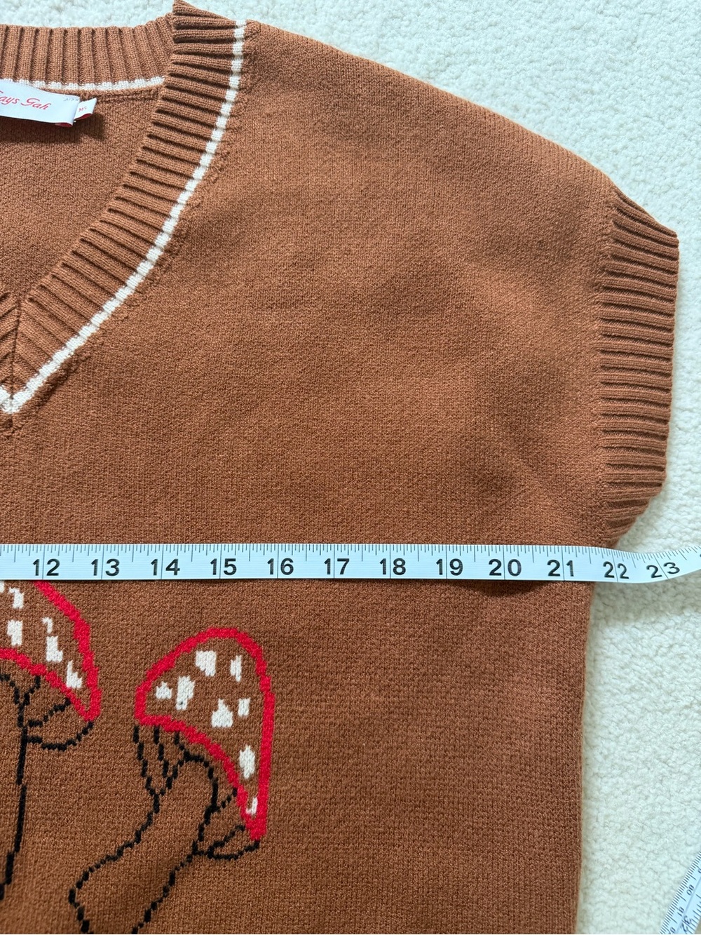Lisa Says Gah Fangio Sweater Vest Brown Mushroom Graphic V-Neck Cap Sleeve M/L - Picture 6 of 7